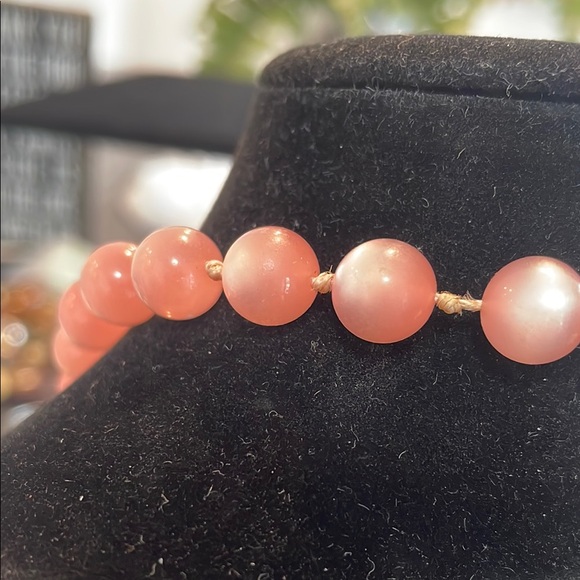 Vintage Pink moonglow necklace.. - Picture 4 of 6